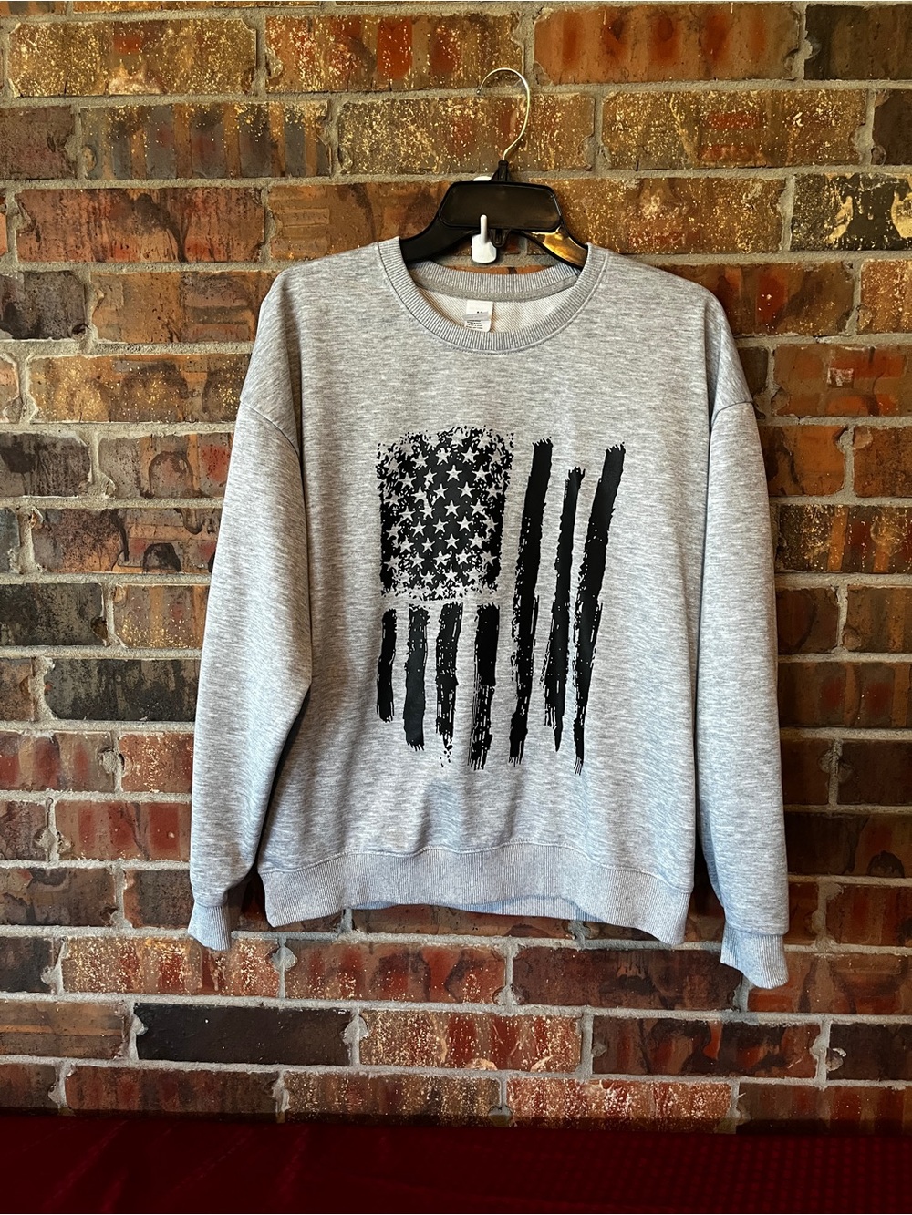 American Distressed Men’s Gray Crewneck Sweatshirt Size:M  no brand tag
